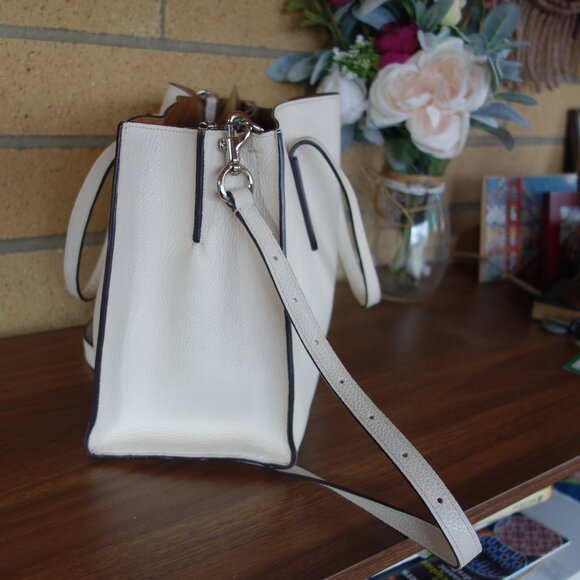 Coach Charlie Carryall tote Chalk color EUC with Coach Gold zip card case - Picture 3 of 16